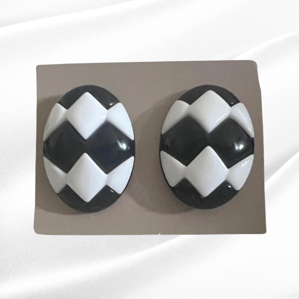 1987 "Sunsations" Pierced Earrings | Black and White Chevron Design | Avon